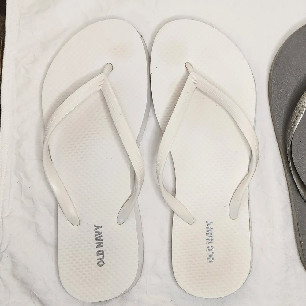 2 Pairs Flip Flop Sandals - Picture 13 of 13